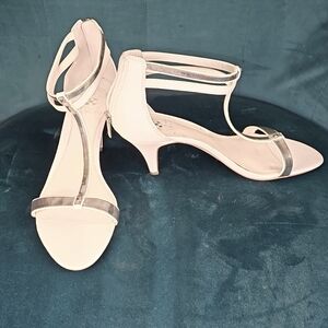 Vince Camuto white 2 inch elegant white sandal with silver accent ankle design